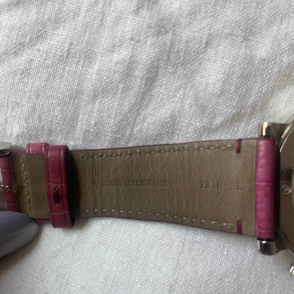 Gucci Crystal Bezel Pink Leather Chronograph Watch - Picture 8 of 10